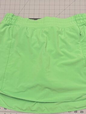 Lululemon Hotty Hot High-Rise Skirt Long Scream Green Light Size 14 Flaw
